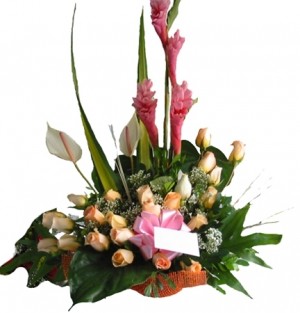 lindo ramo con rosas rosadas